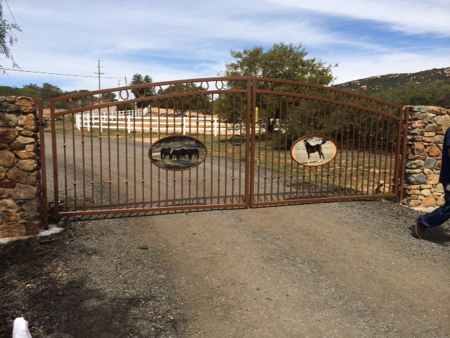 sdiron_drivewaygates_017.JPG